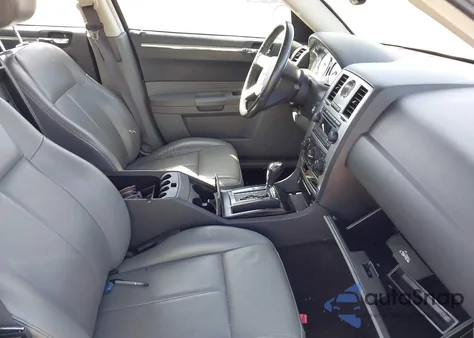 2005 Chrysler 300 Touring z USA, uszkodzony, nr VIN 2C3JA53G45H635155